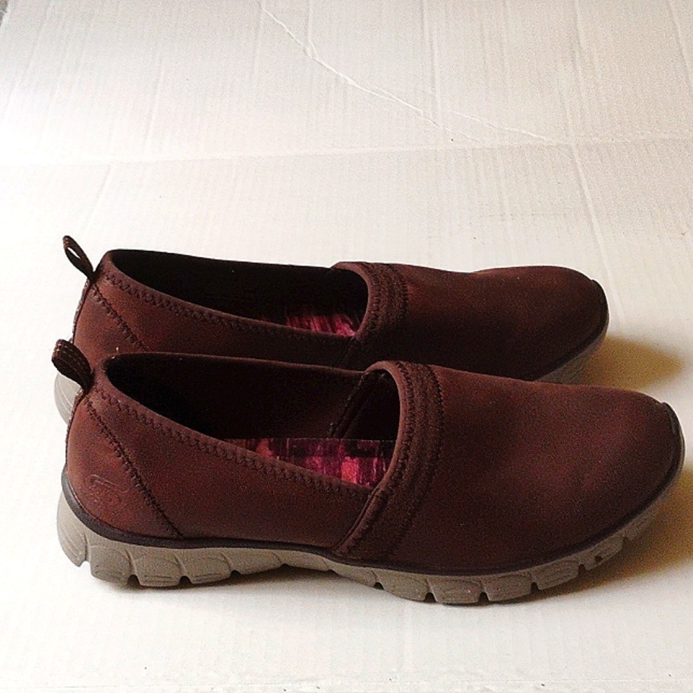 Skechers Brown Womens 8.5 Faux Suede EZ Flex AirCooled Memory Foam Slip On Shoes